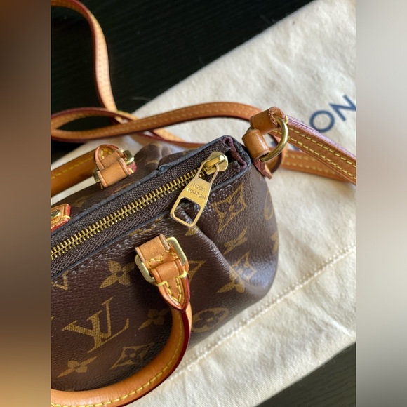 Louis Vuitton Turenne NANO - Picture 7 of 13